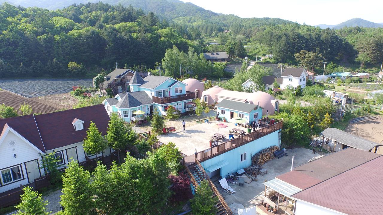 Green Castle Pension Pyeongchang Exterior photo